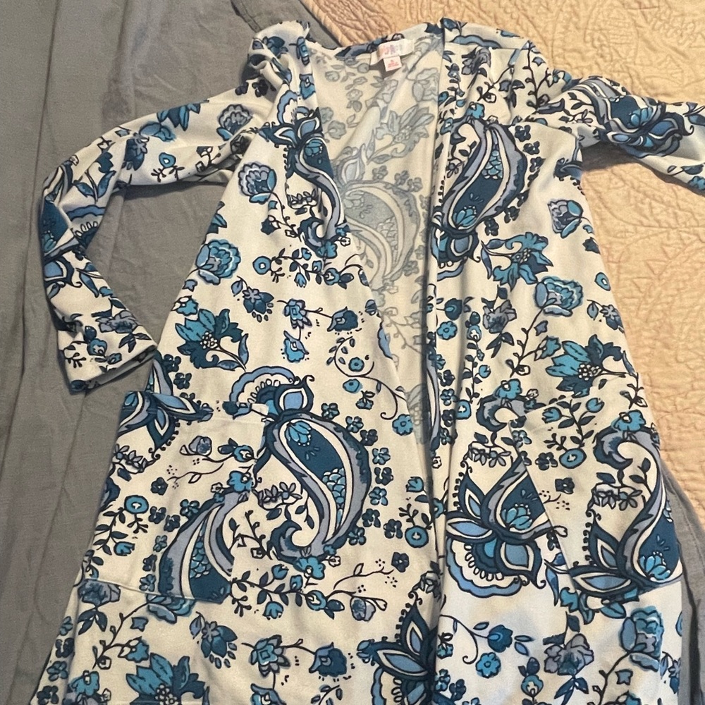 Small Lularoe cardigan